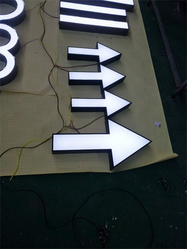 惠州烤漆发光字户外招牌制作厂家