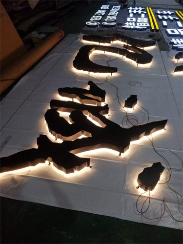 东莞LED背发光字制作安装厂家